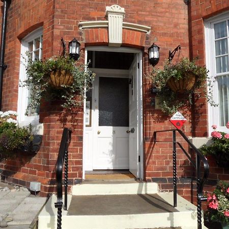 Glenora Guest House Whitby Bagian luar foto
