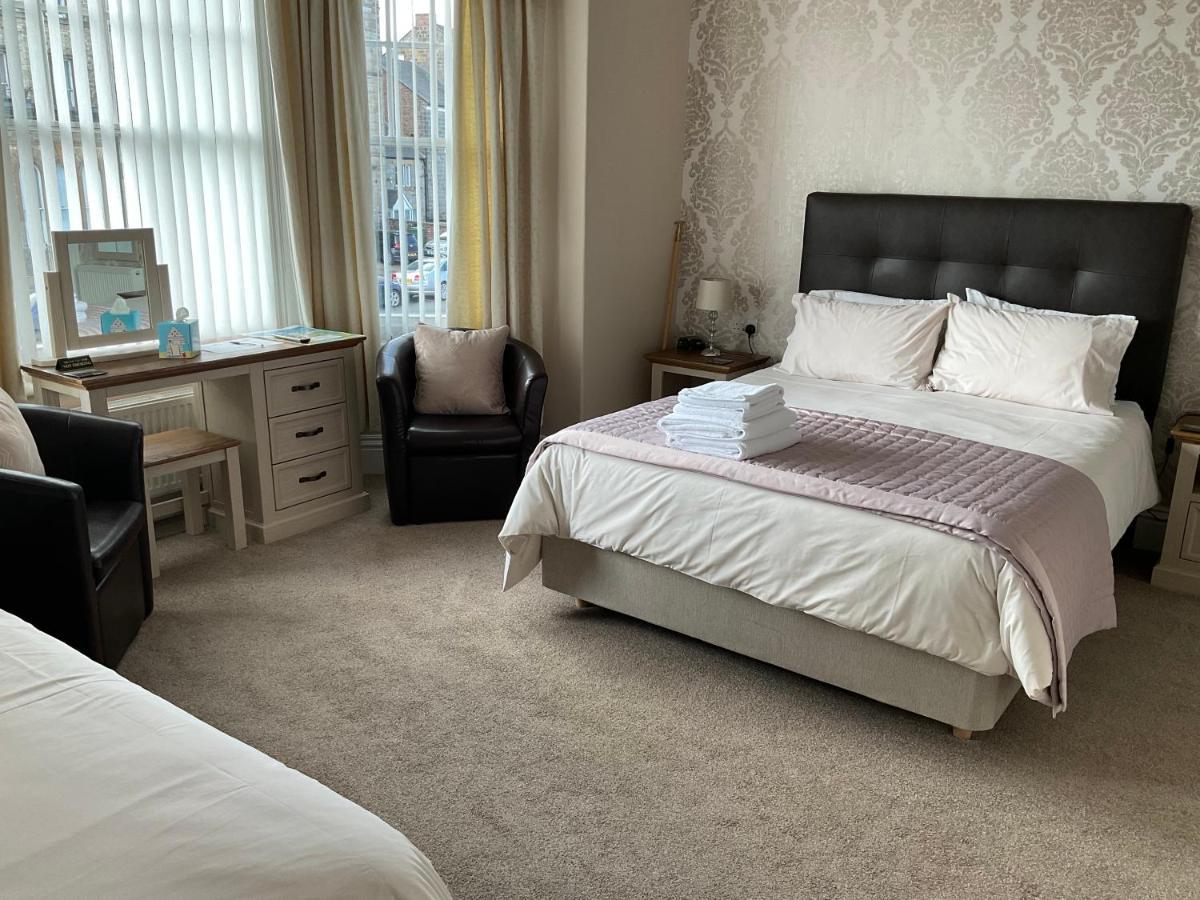 Glenora Guest House Whitby Bagian luar foto