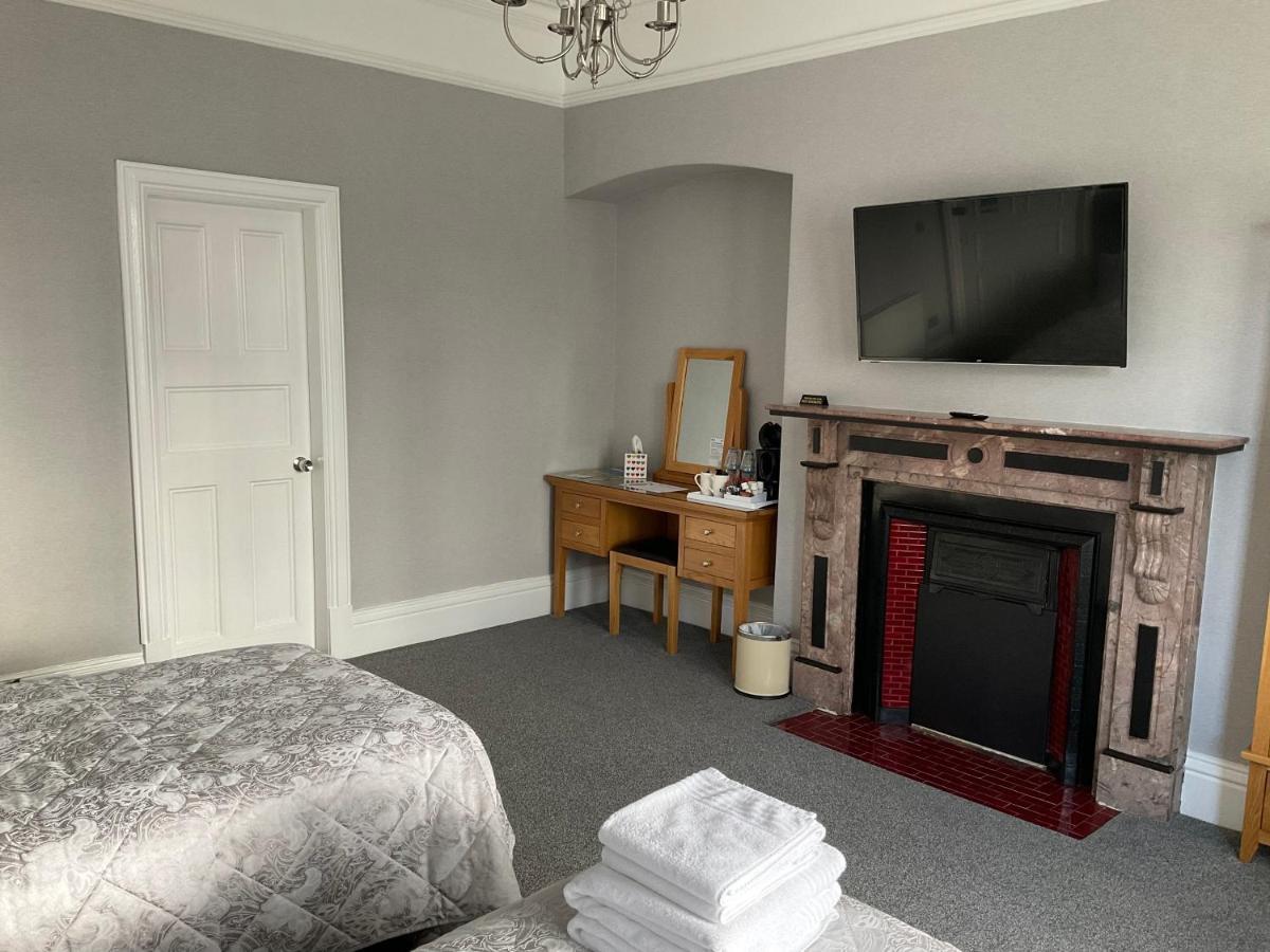Glenora Guest House Whitby Bagian luar foto