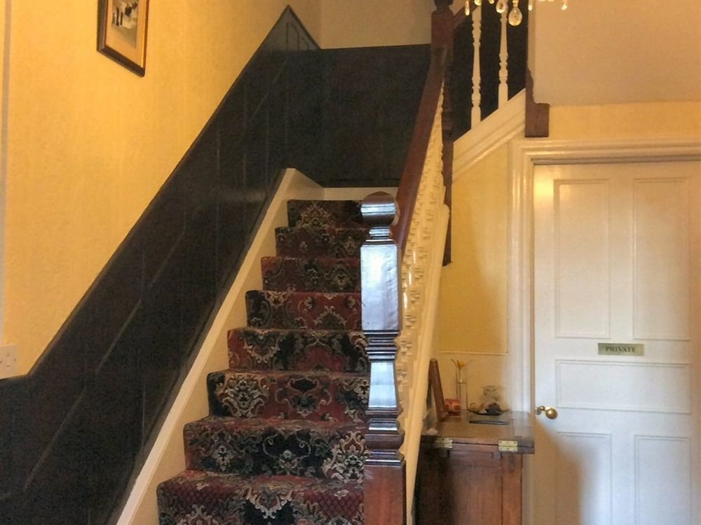 Glenora Guest House Whitby Bagian luar foto