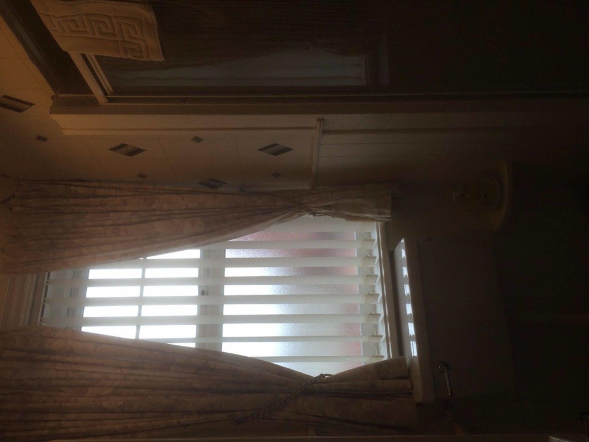 Glenora Guest House Whitby Bagian luar foto